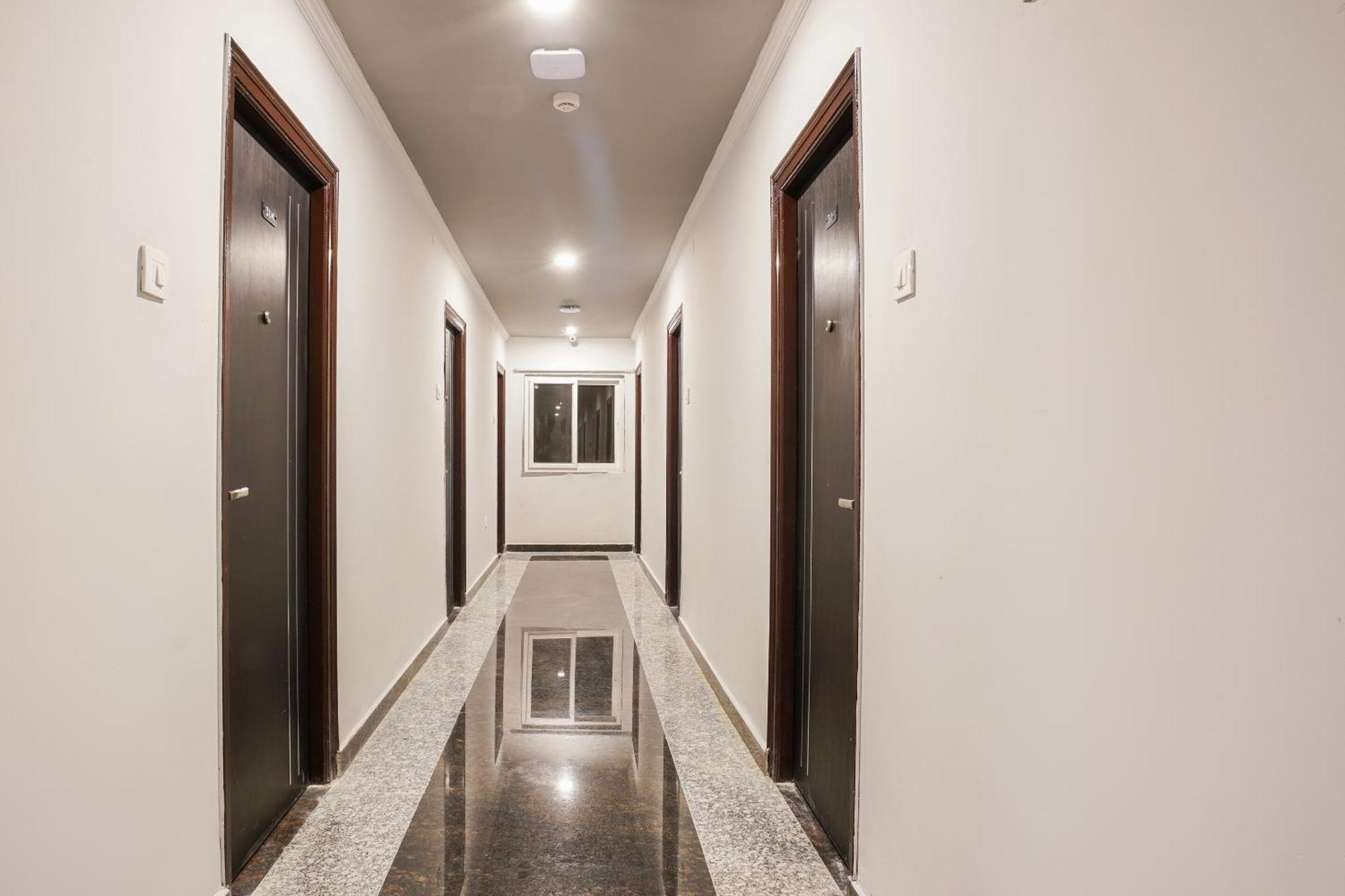 Fabhotel The Cinco Primera - Nr Kbr Park, Banjara Hills Hyderabad Bagian luar foto