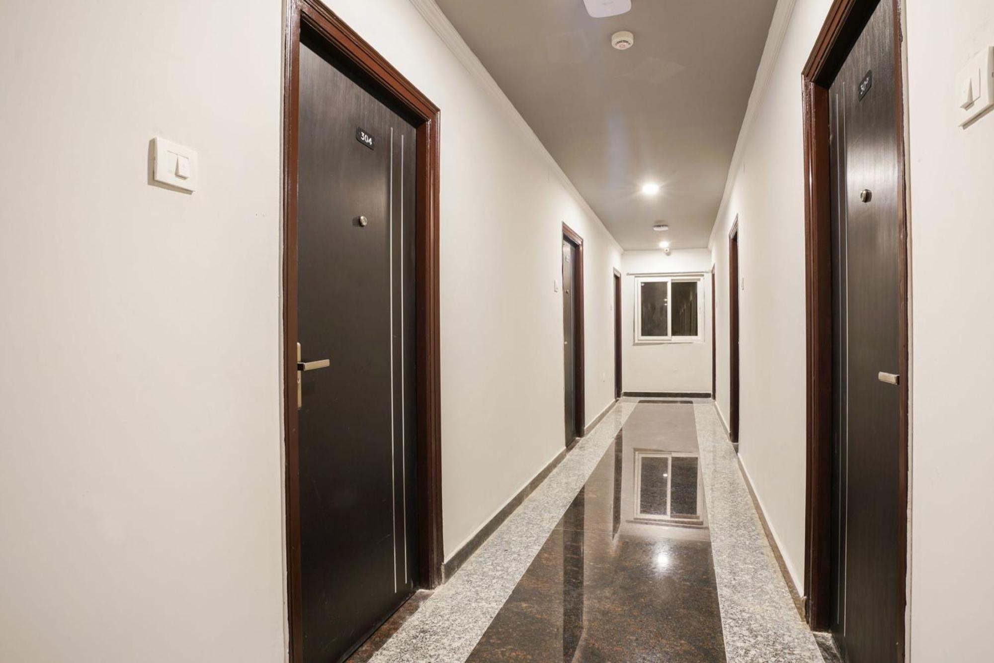 Fabhotel The Cinco Primera - Nr Kbr Park, Banjara Hills Hyderabad Bagian luar foto