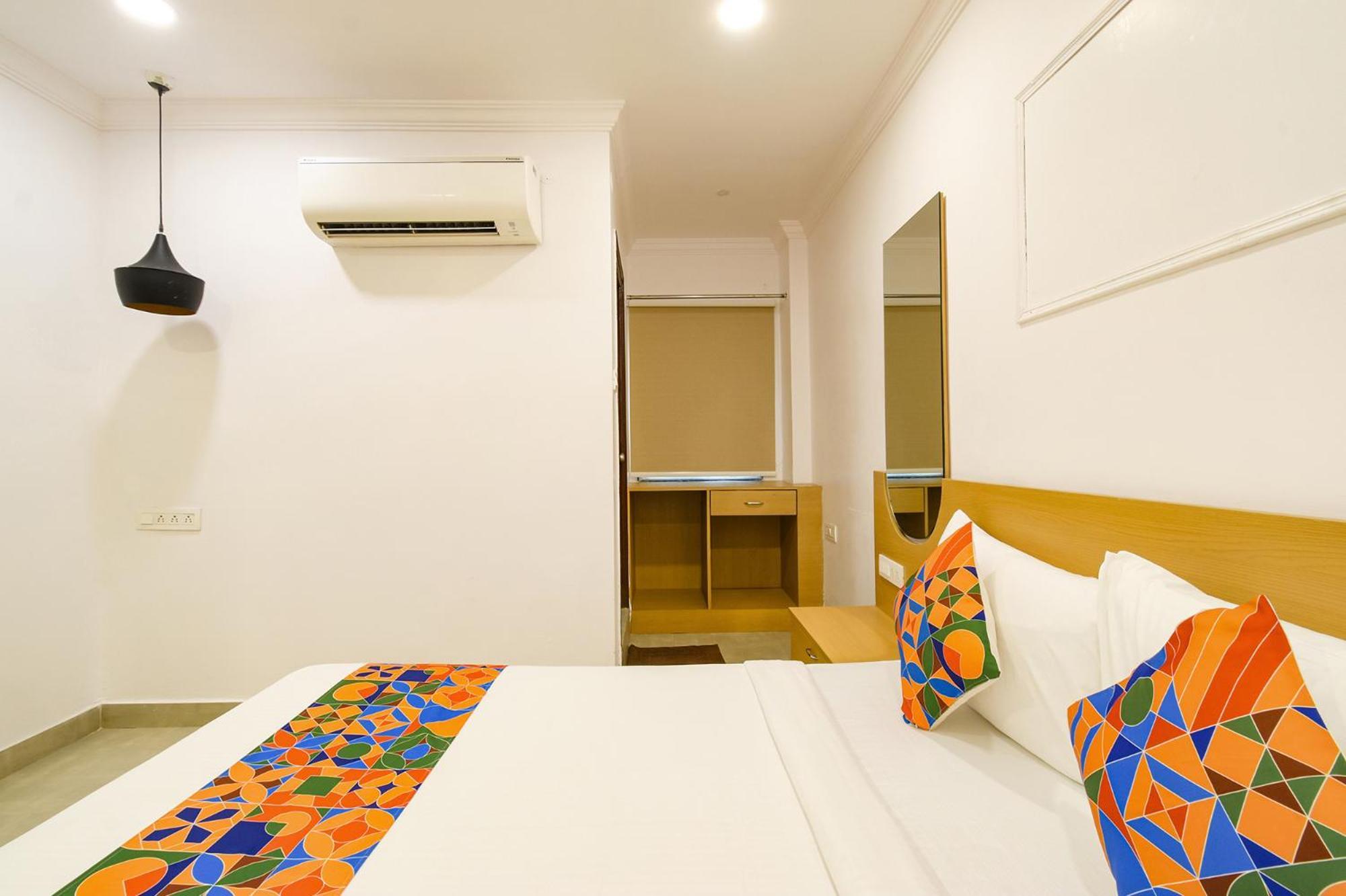Fabhotel The Cinco Primera - Nr Kbr Park, Banjara Hills Hyderabad Bagian luar foto