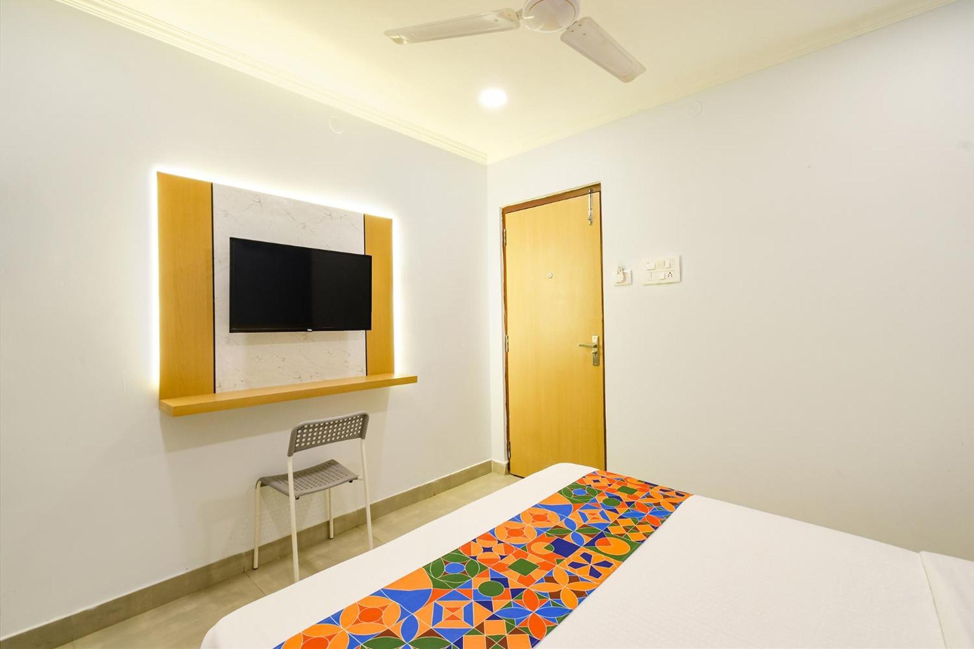 Fabhotel The Cinco Primera - Nr Kbr Park, Banjara Hills Hyderabad Bagian luar foto