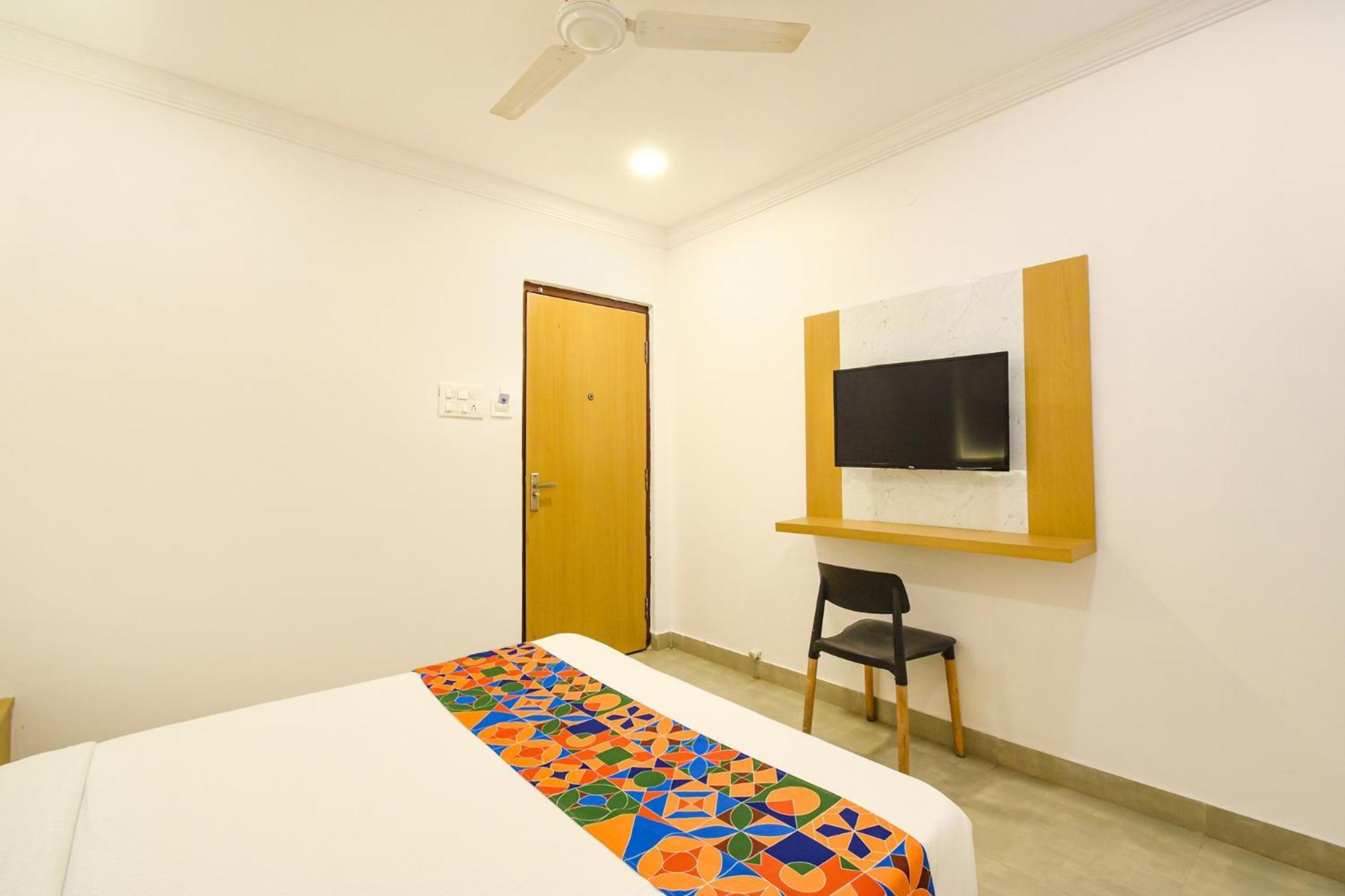 Fabhotel The Cinco Primera - Nr Kbr Park, Banjara Hills Hyderabad Bagian luar foto