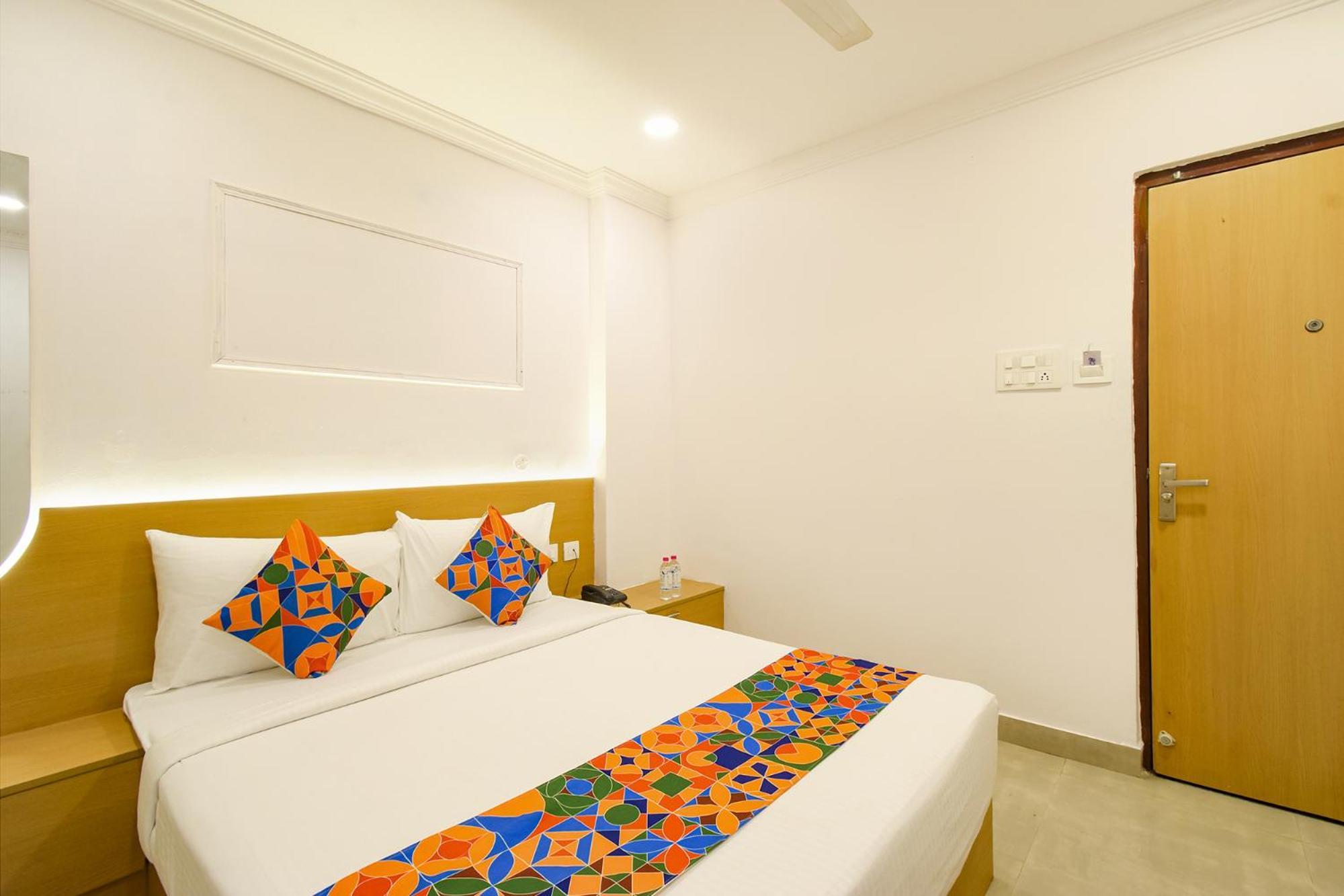 Fabhotel The Cinco Primera - Nr Kbr Park, Banjara Hills Hyderabad Bagian luar foto