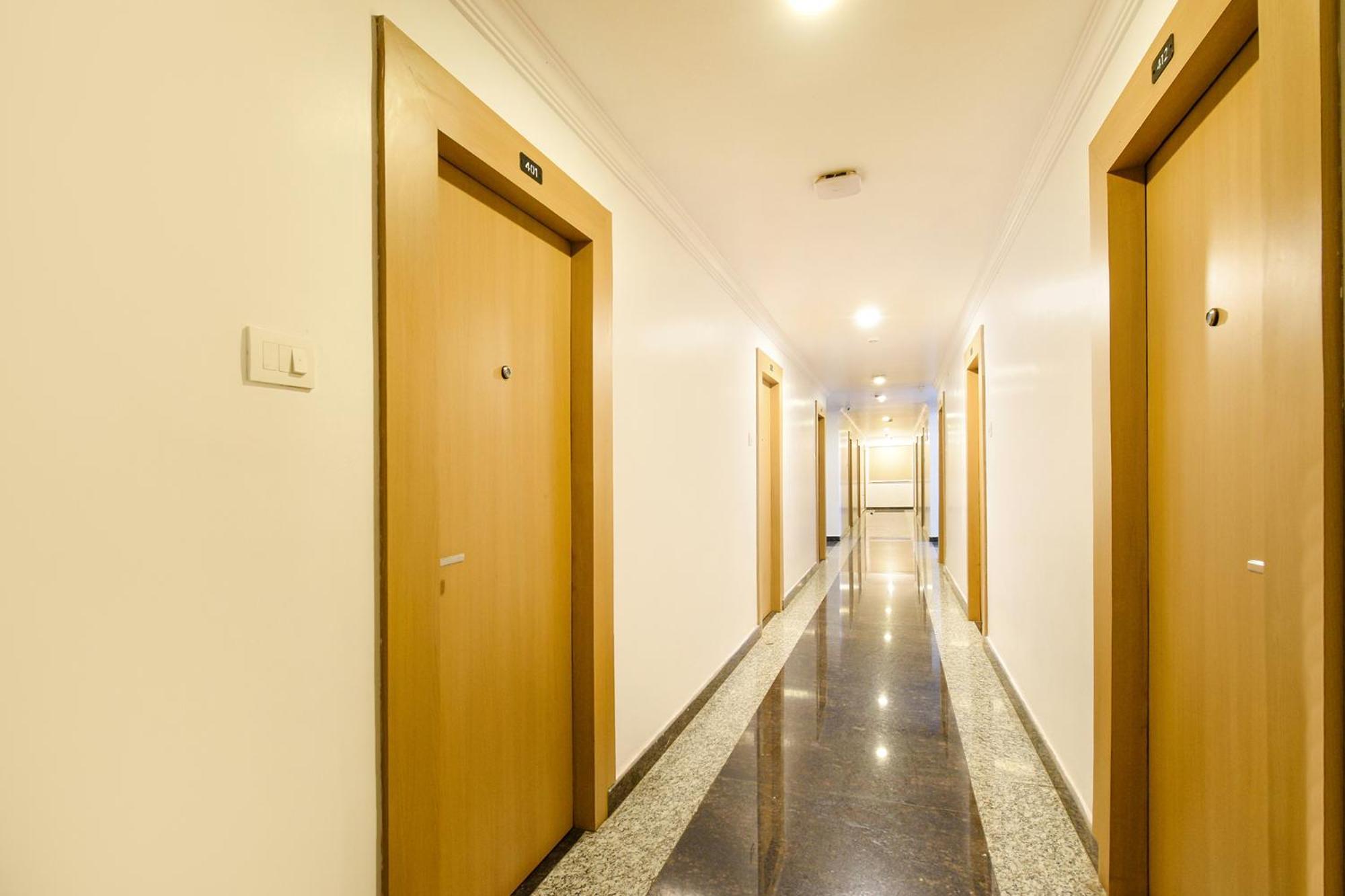 Fabhotel The Cinco Primera - Nr Kbr Park, Banjara Hills Hyderabad Bagian luar foto